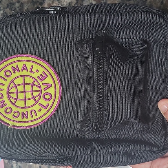 Pride Backpack Dog Harness Size XXS/XS "Unconditional Love" 2 Zipped Pockets new - Picture 8 of 9